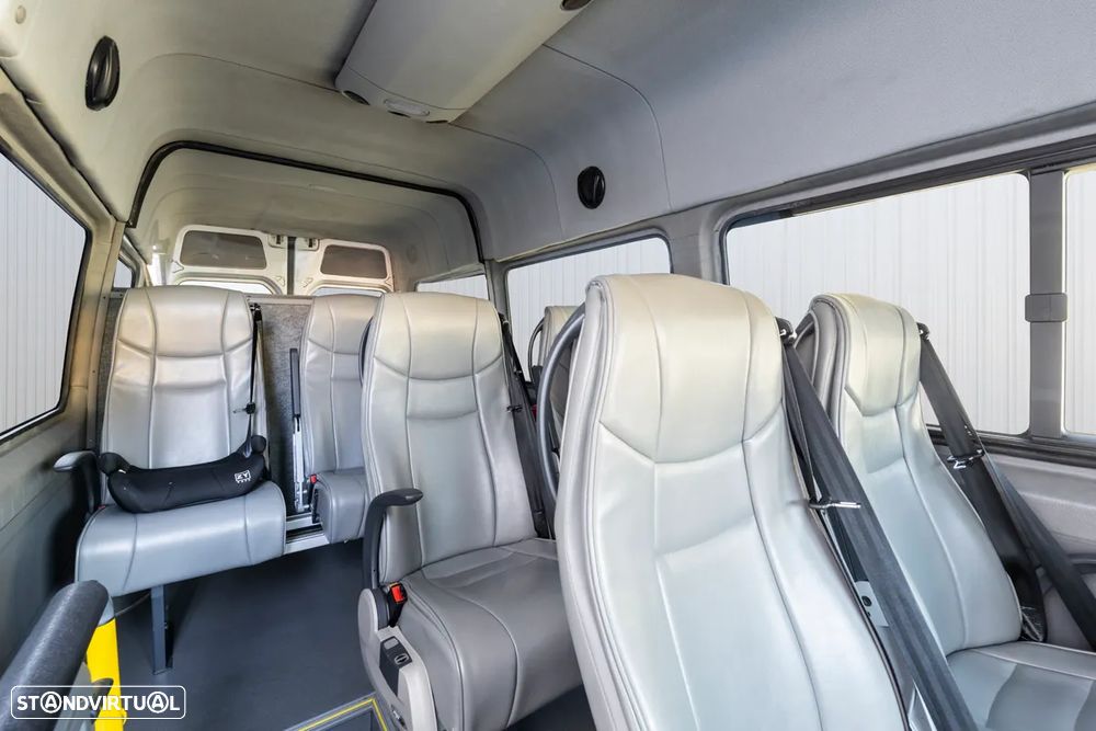 Mercedes-Benz Sprinter - 4