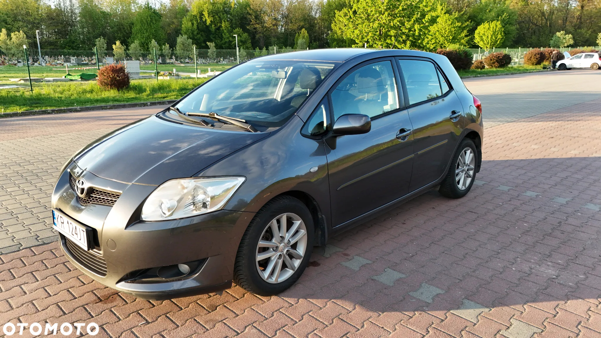 Toyota Auris 1.6 Premium - 4