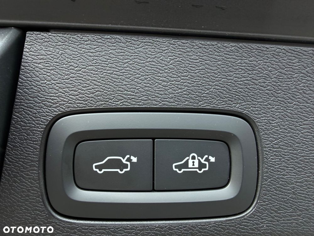 Volvo XC 60 B5 B Geartronic Momentum Pro - 19