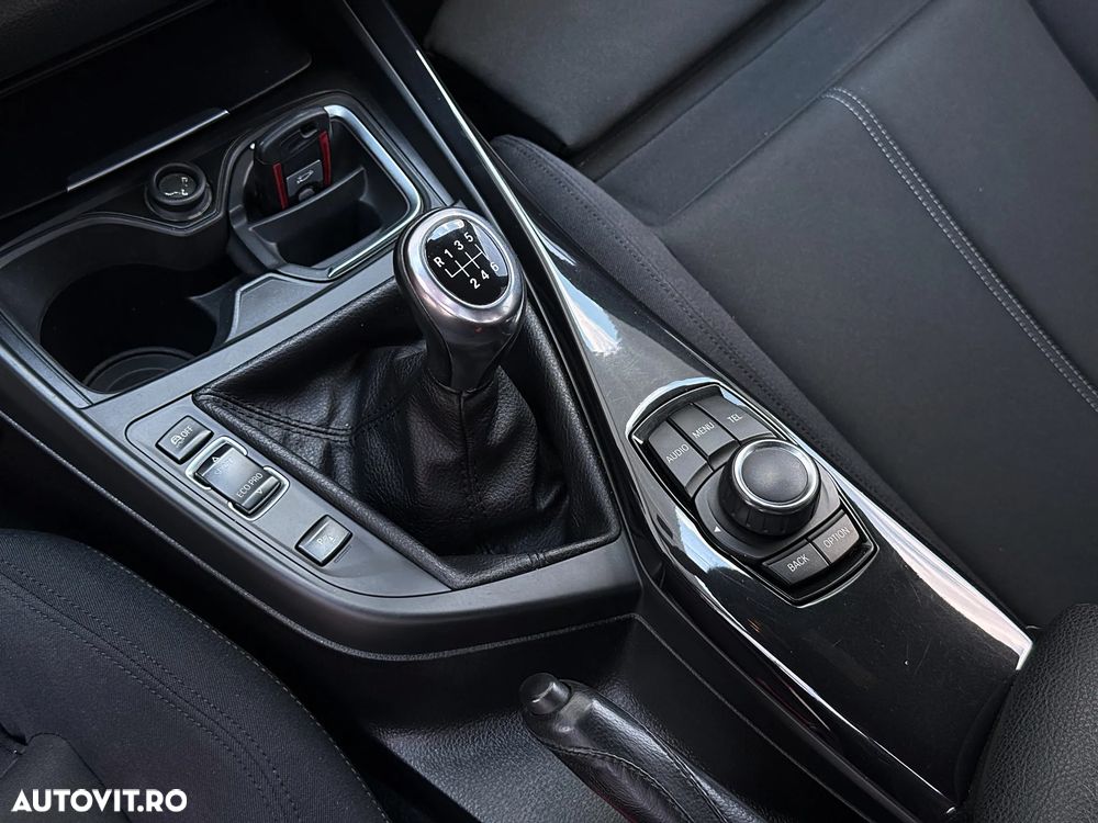 BMW Seria 1 118d Sport Line - 21