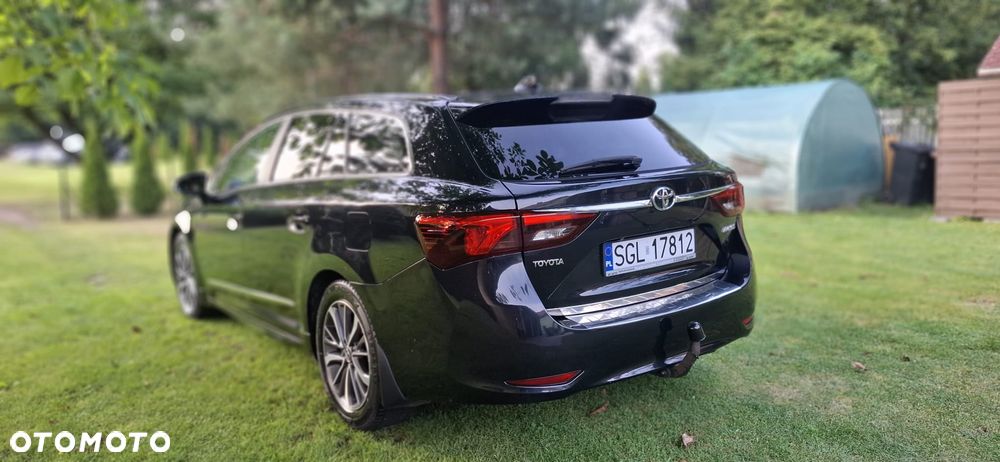 Toyota Avensis - 2