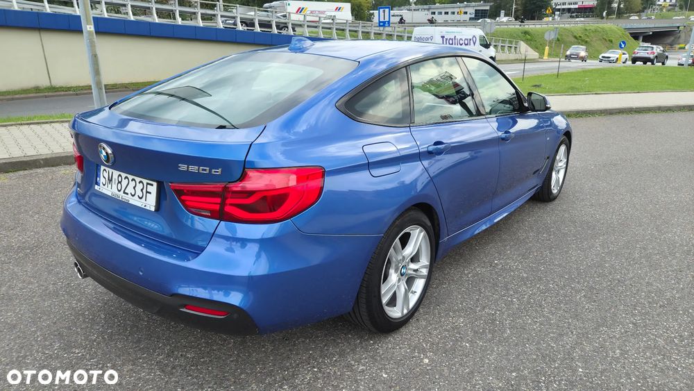 BMW 3 Series 2018 photo 4