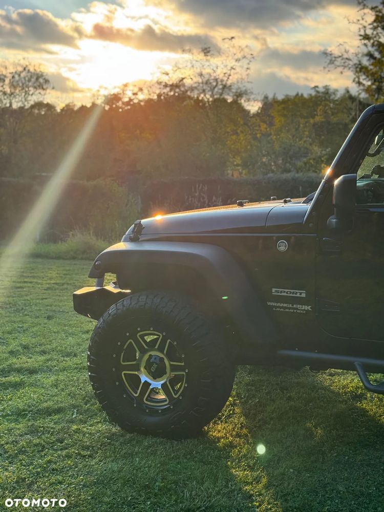 Jeep Wrangler - 10