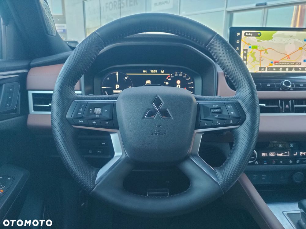 Mitsubishi Outlander PHEV Instyle Plus - 14