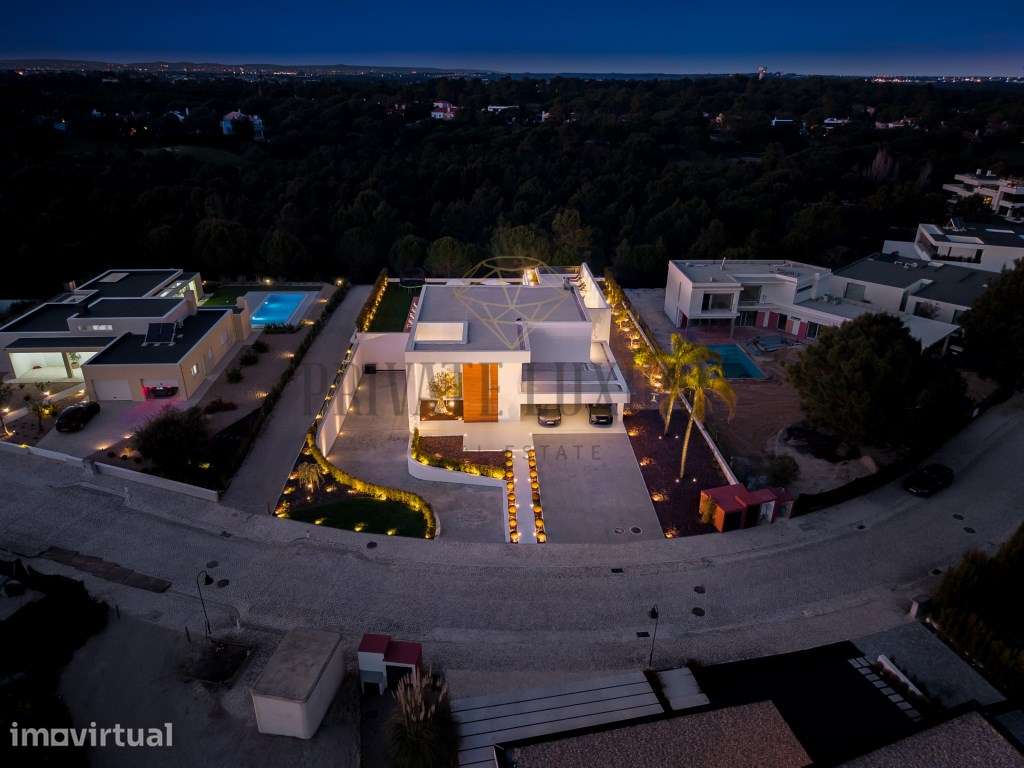 Moradia T6 com piscina aquecida na Quinta do Peru - Grande imagem: 4/59