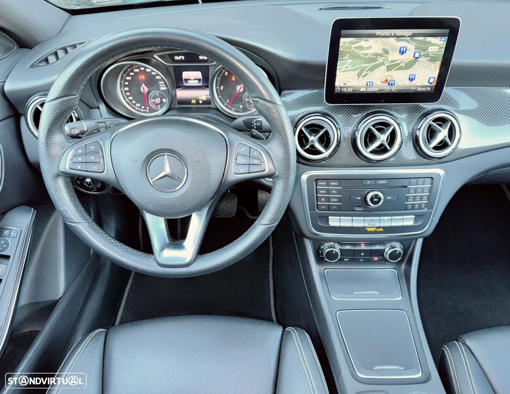 Mercedes-Benz CLA 200 d Shooting Brake AMG Line Aut. - 8