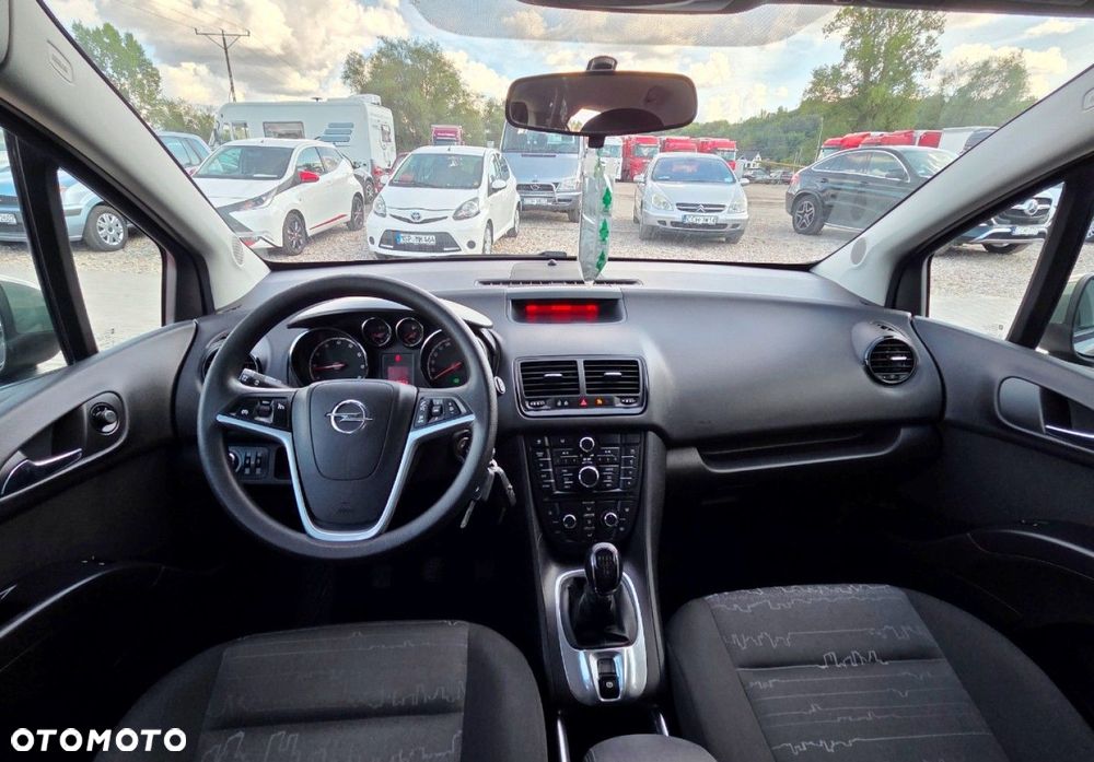 Opel Meriva - 8