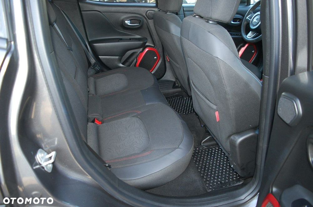 Jeep Renegade - 26
