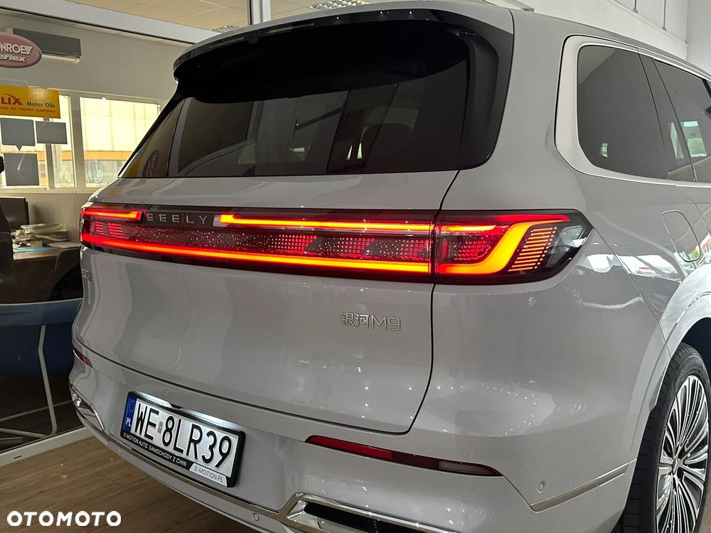 Geely M9 - 12