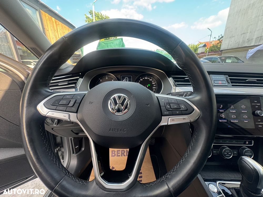 Volkswagen Passat - 15