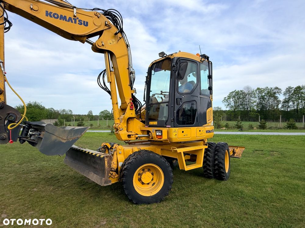 Komatsu 4x4x4 ramię łamane Koparka kołowa KOMATSU  PW98MR-8 10ton 4x4x4 ośki skrętne Ramię 3x łamane BEZ DPF i ADBLUE 4 cyl dodatkowe wyjścia hydr Pług Podpory 2012 szybka zwinna Prosto z importu 1 właściciel Cat TEREX Liebherr Wacker Pw 98 Mr 8 11 - 21