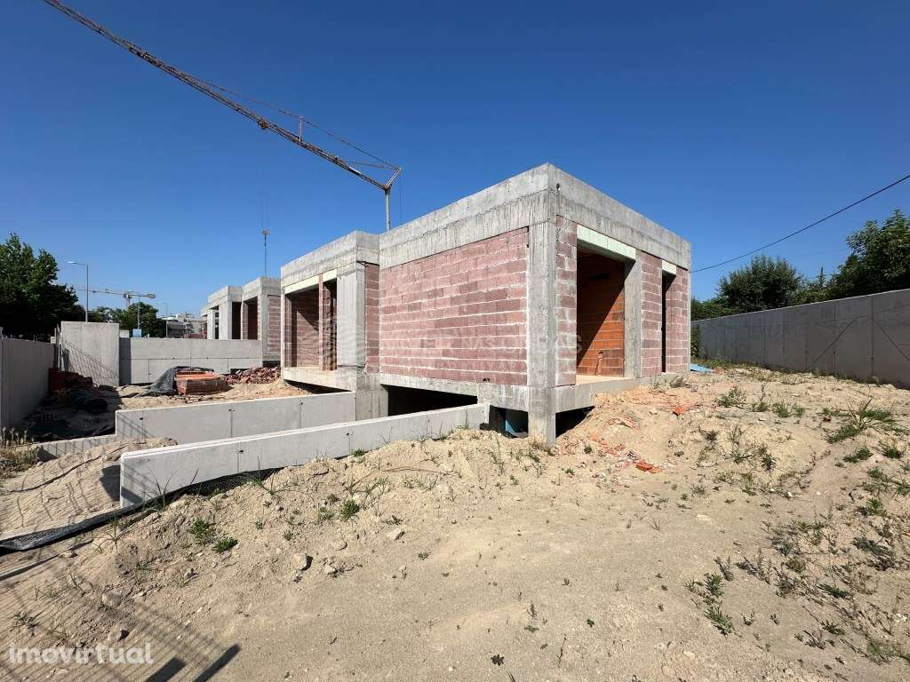 Moradia nova térrea T3+1 com piscina em São Vítor-Braga. - Grande imagem: 3/31