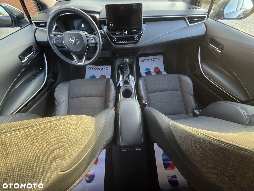 Toyota Corolla 1.8 Hybrid Executive - 3