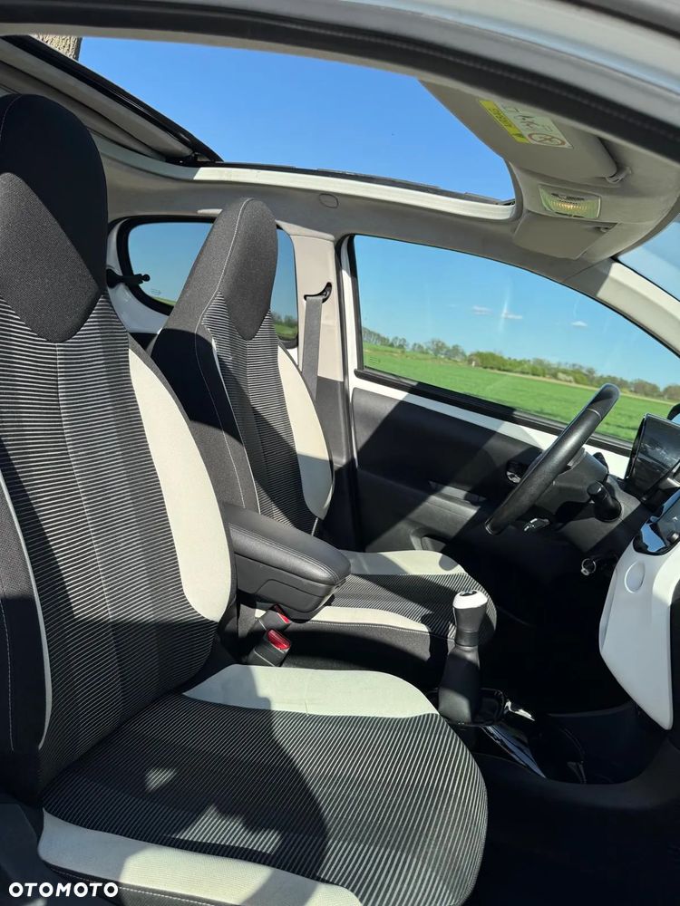 Peugeot 108 PureTech 82 Top Roland Garros - 11