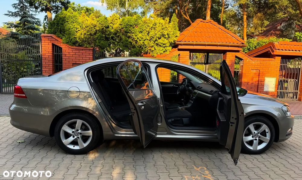 Volkswagen Passat 1.4 TSI Perfectline - 30