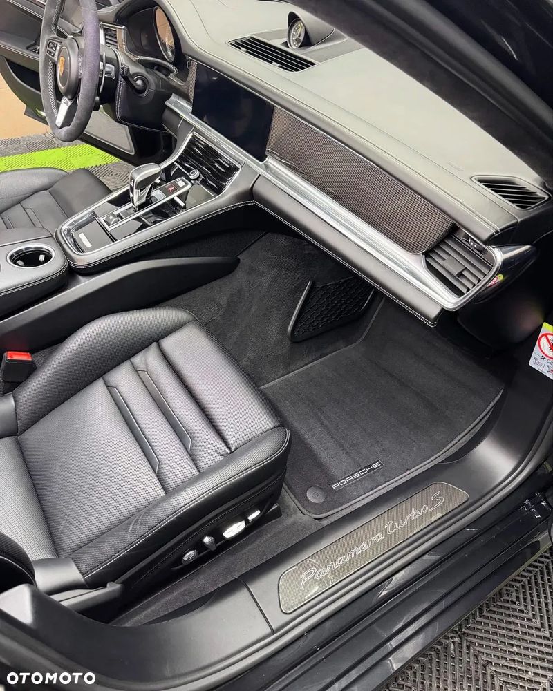 Porsche Panamera Turbo S Executive - 11