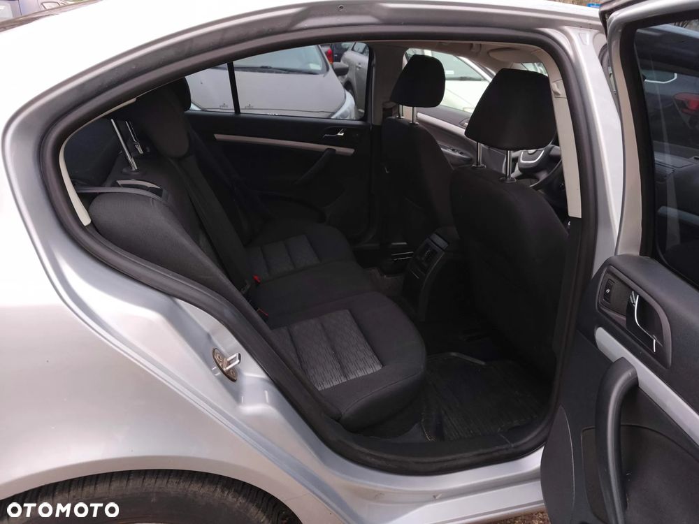 Skoda Octavia 2.0 TDI Ambiente - 8