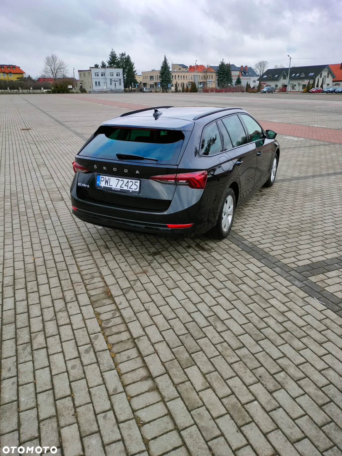 Skoda Octavia Combi 2.0 TDI DSG Style - 11