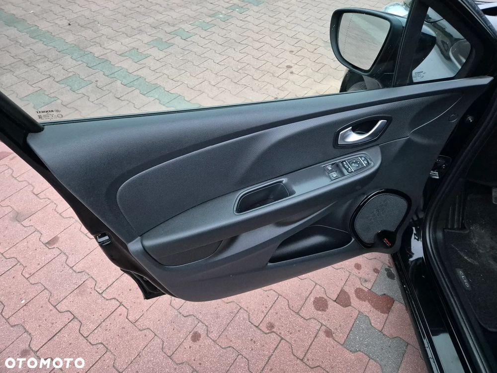 Renault Clio - 17