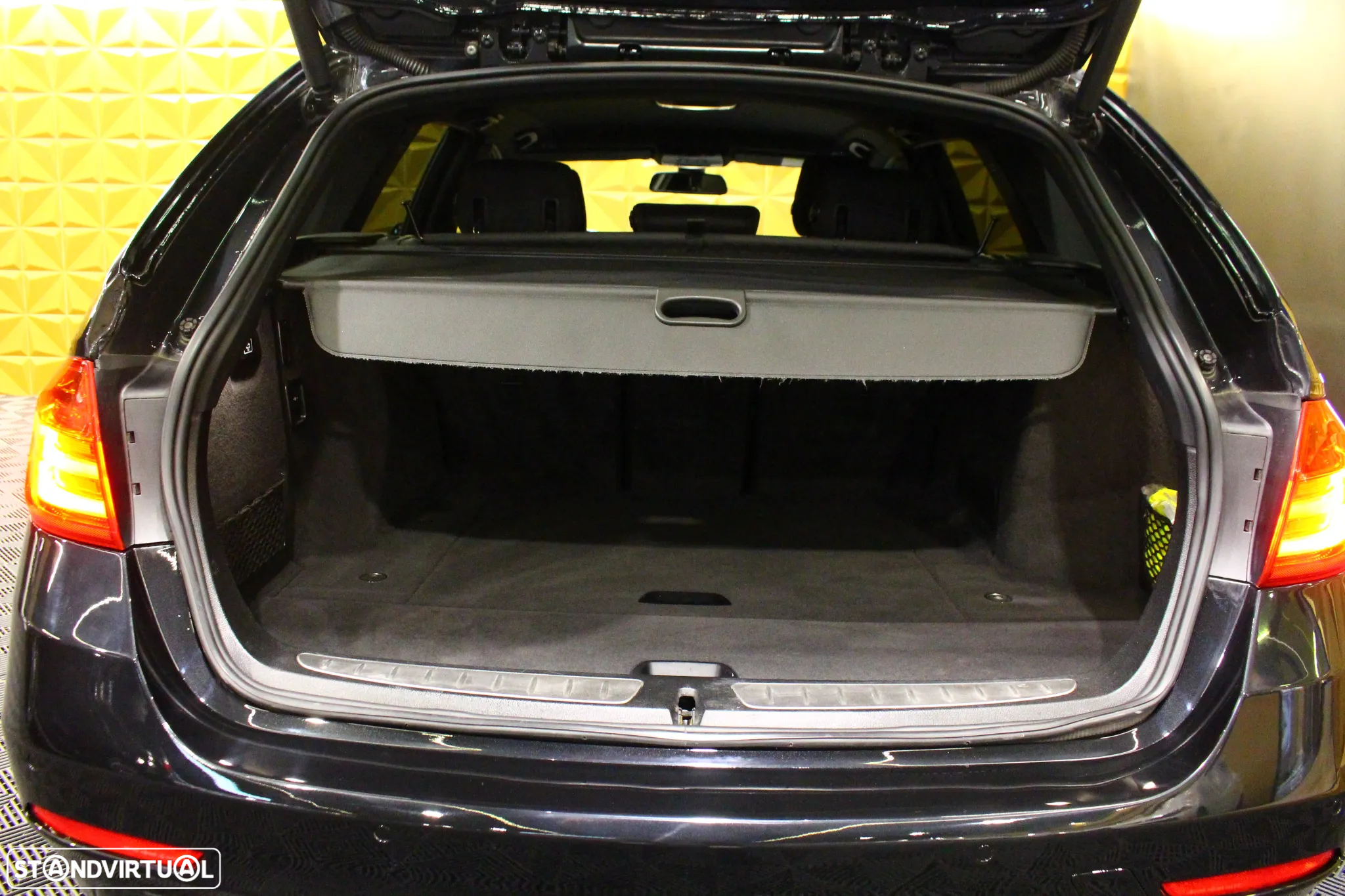 BMW 318 d Touring Auto Line Luxury - 21