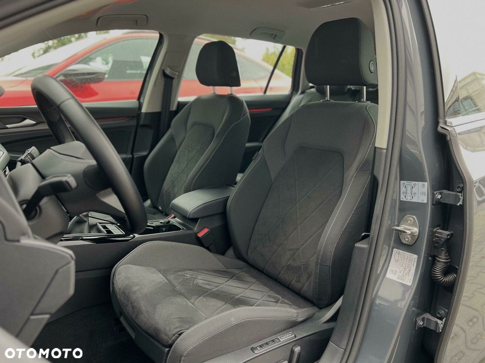 Volkswagen Golf VIII 1.5 TSI EVO Style - 16