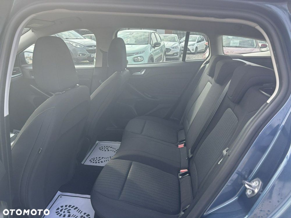 Ford Focus - 22
