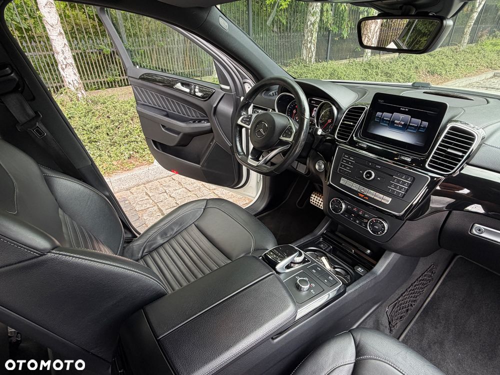 Mercedes-Benz GLE 350 d 4Matic 9G-TRONIC AMG Line - 13