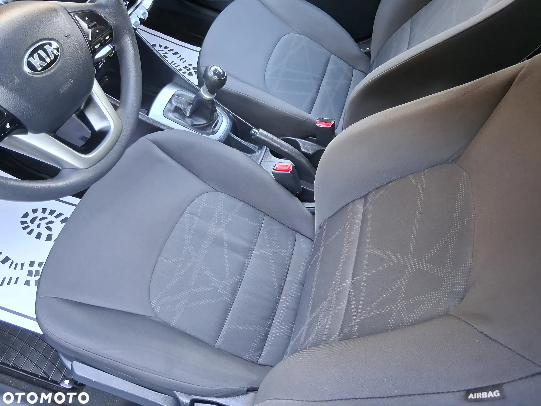 Kia Rio - 19