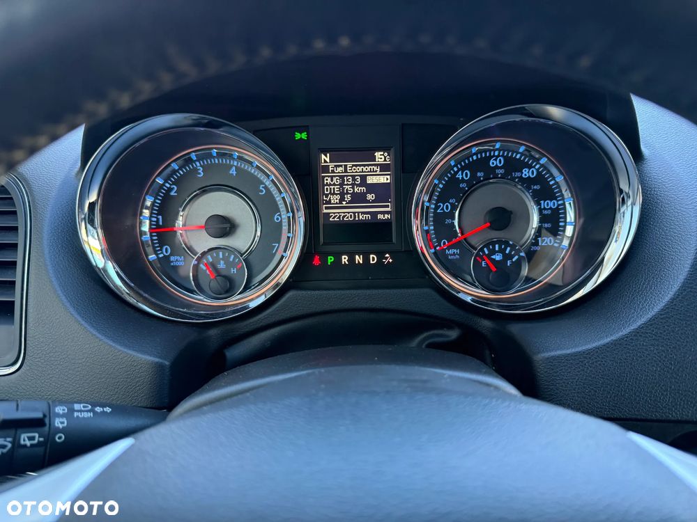 Chrysler Town & Country 3.6 Touring - 23