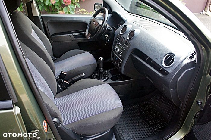 Ford Fusion - 21
