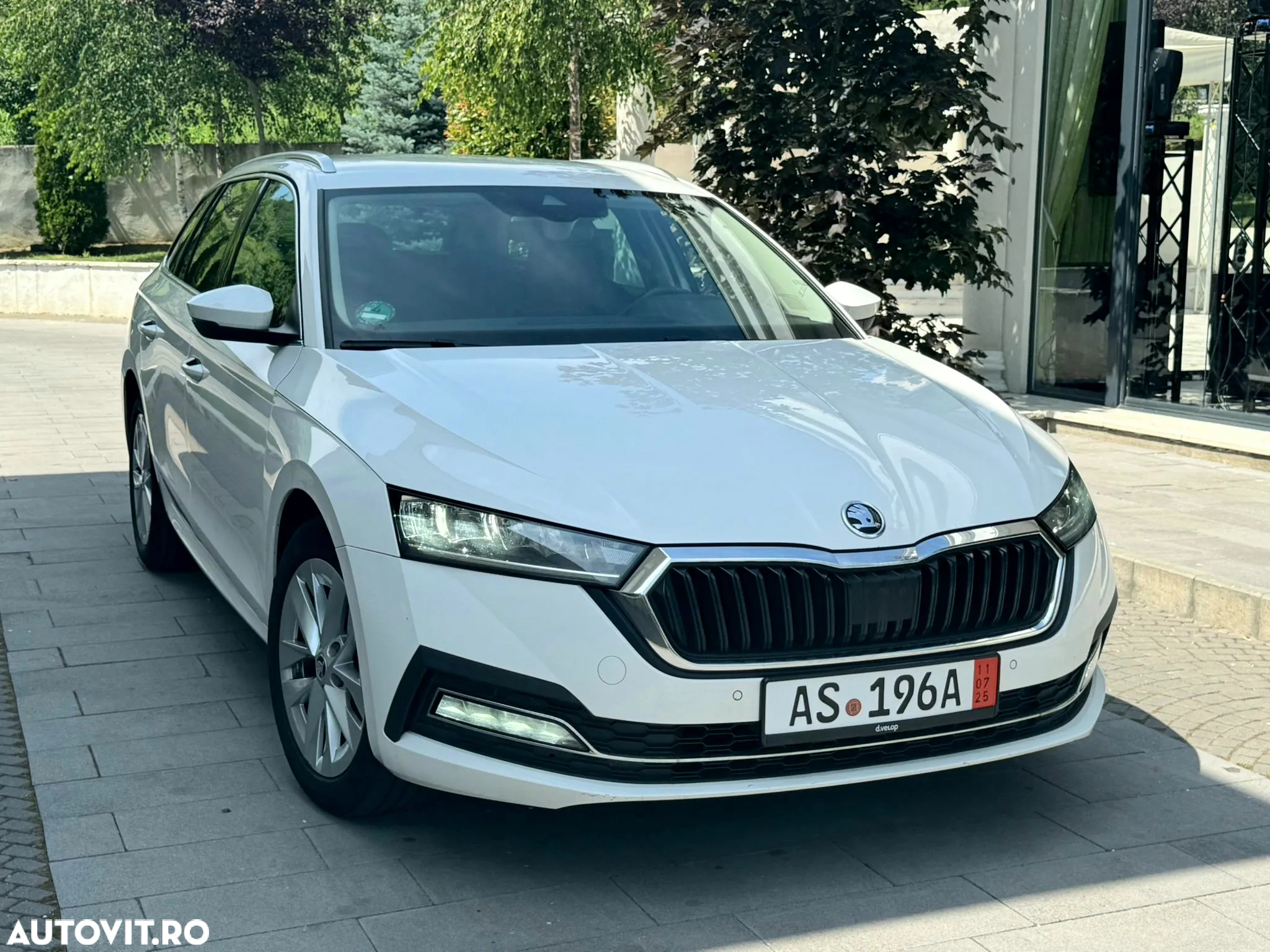 Skoda Octavia 2.0 TDI DSG Style - 34