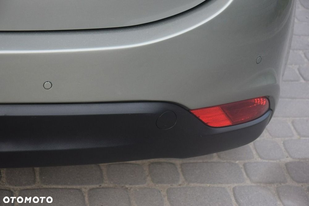 Kia Carens - 15