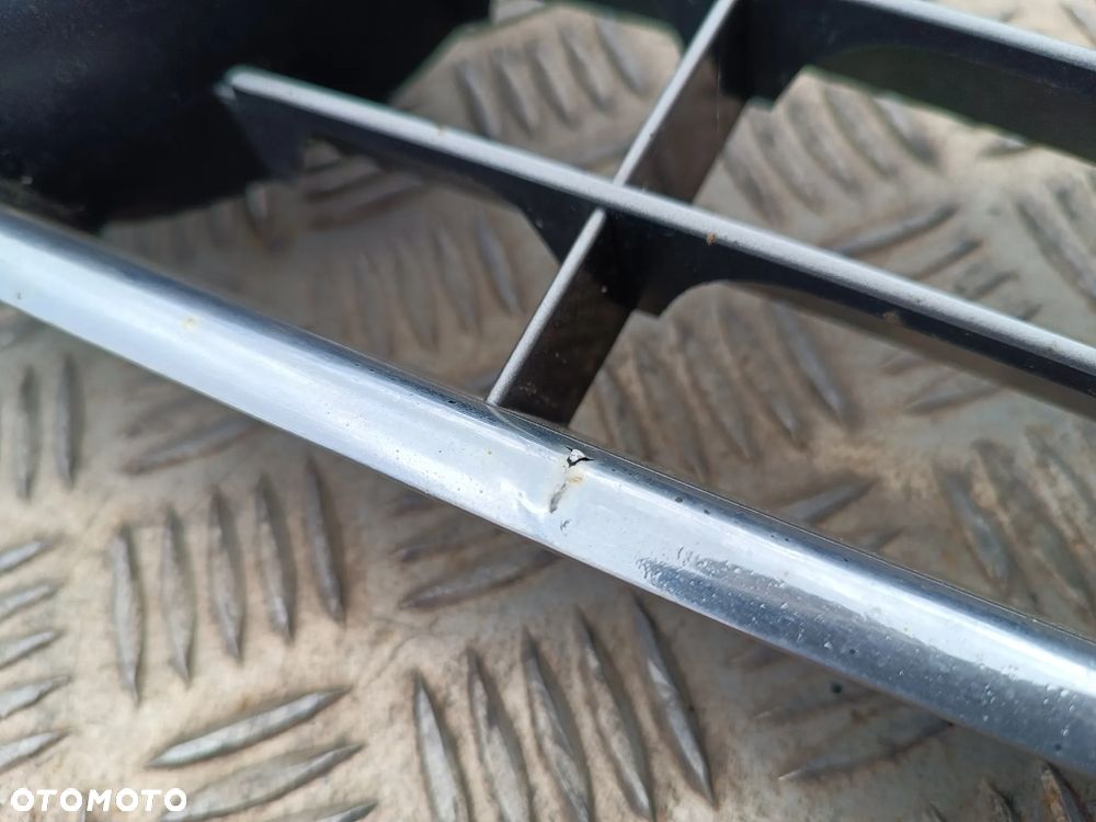 Fiat Croma 2 II FL Lift (2008-2011) Grill Atrapa 35447330 wlot kratka zderzaka chrom emblemat - 3