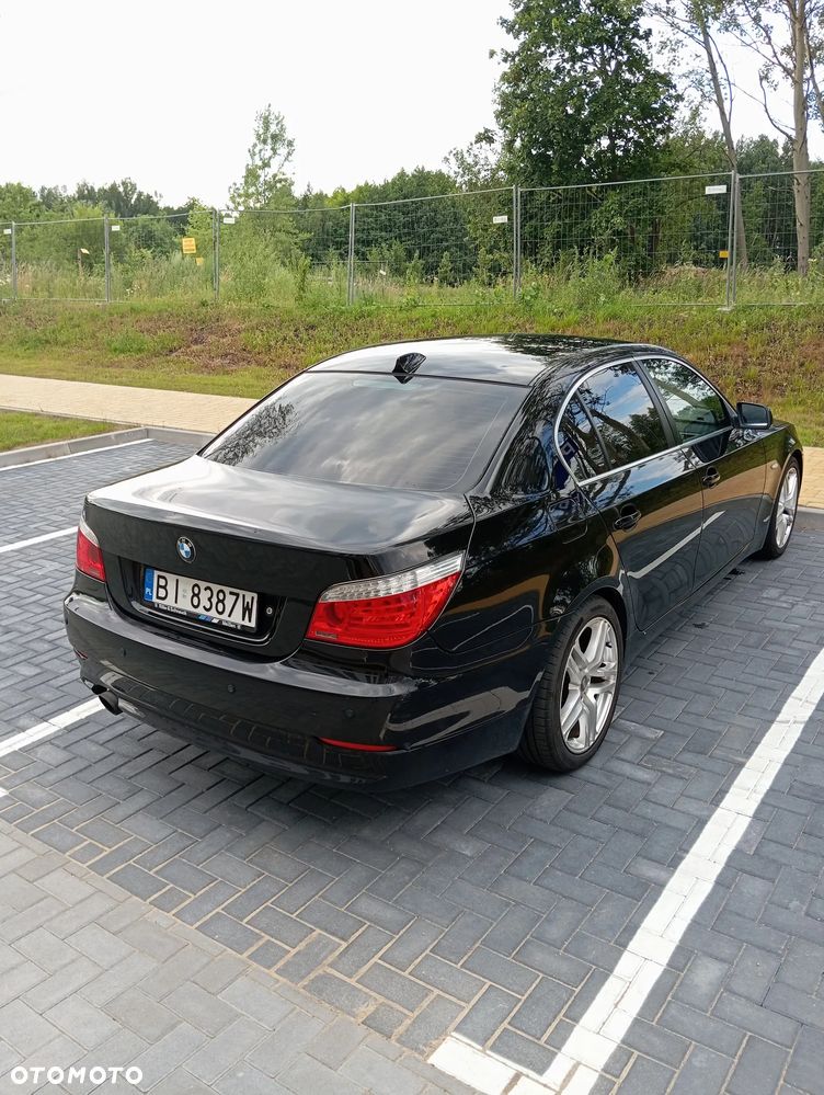 BMW Seria 5 520i - 11