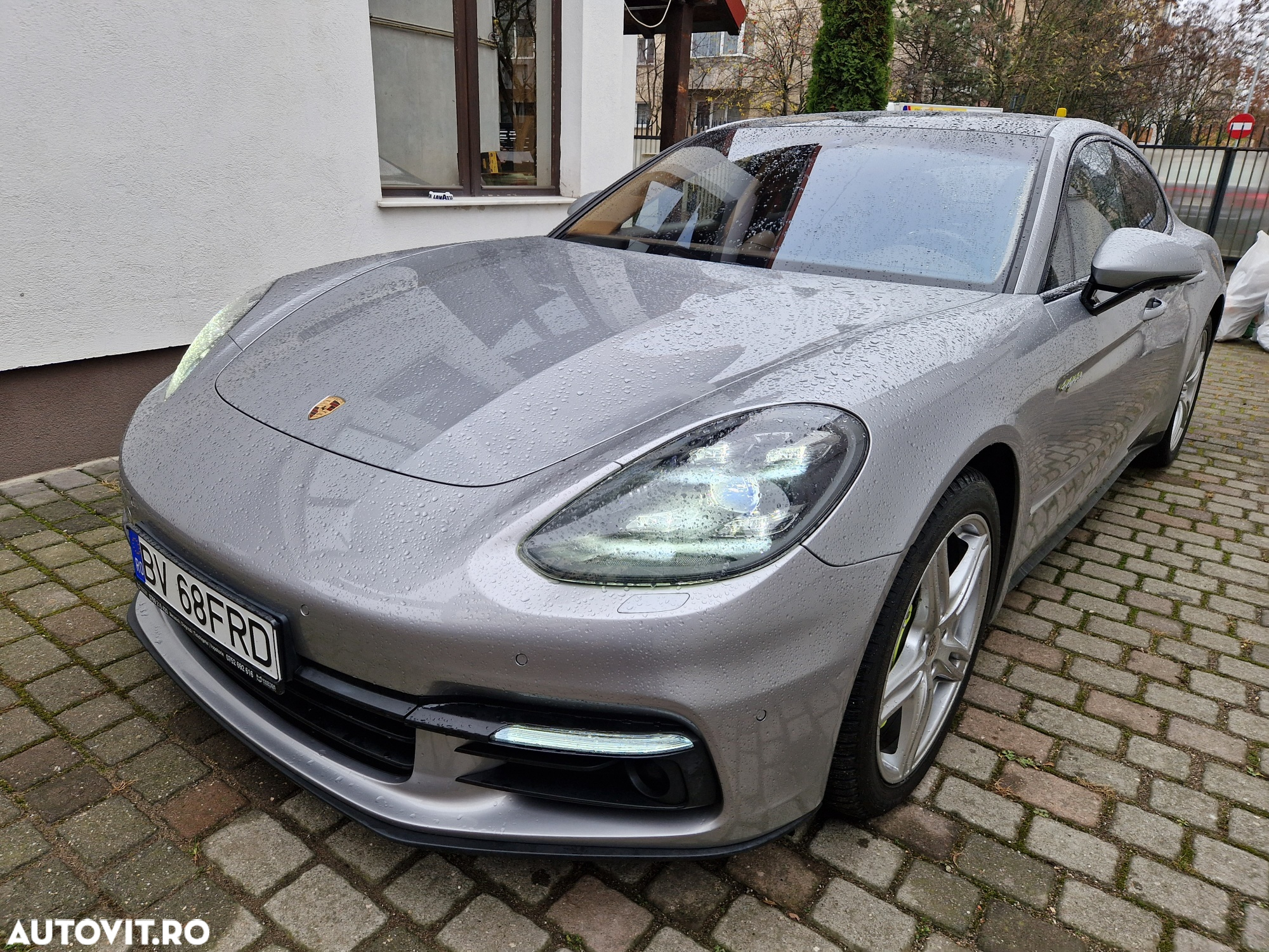 Porsche Panamera - 33