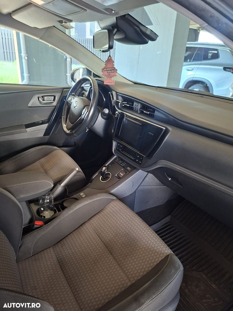 Toyota Auris - 3