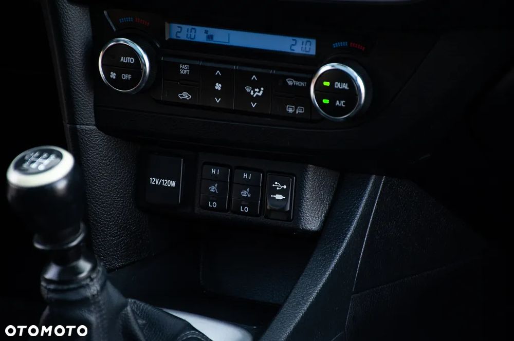 Toyota Auris 2.0 D-4D Executive - 22