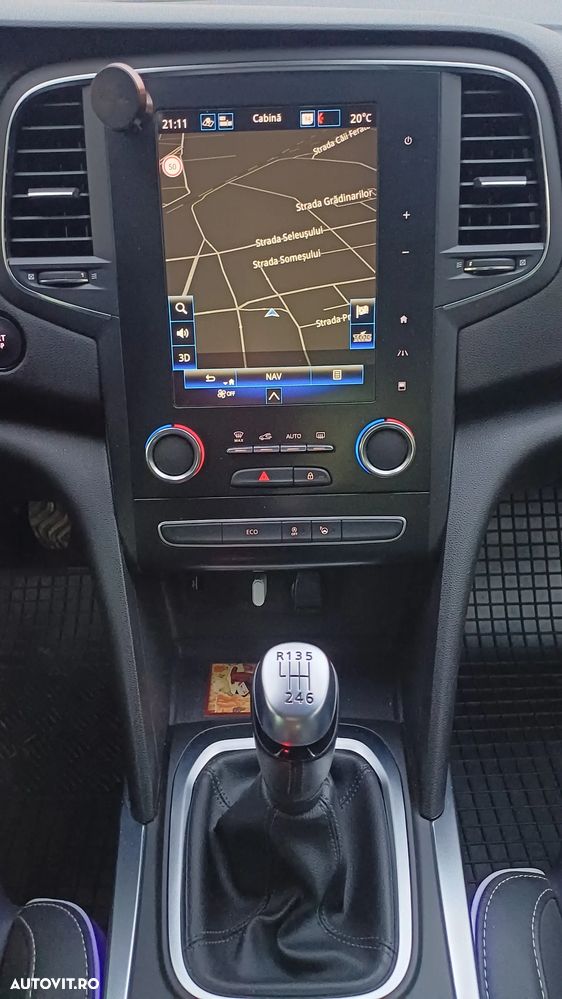 Renault Megane BLUE dCi 115 Techno - 12