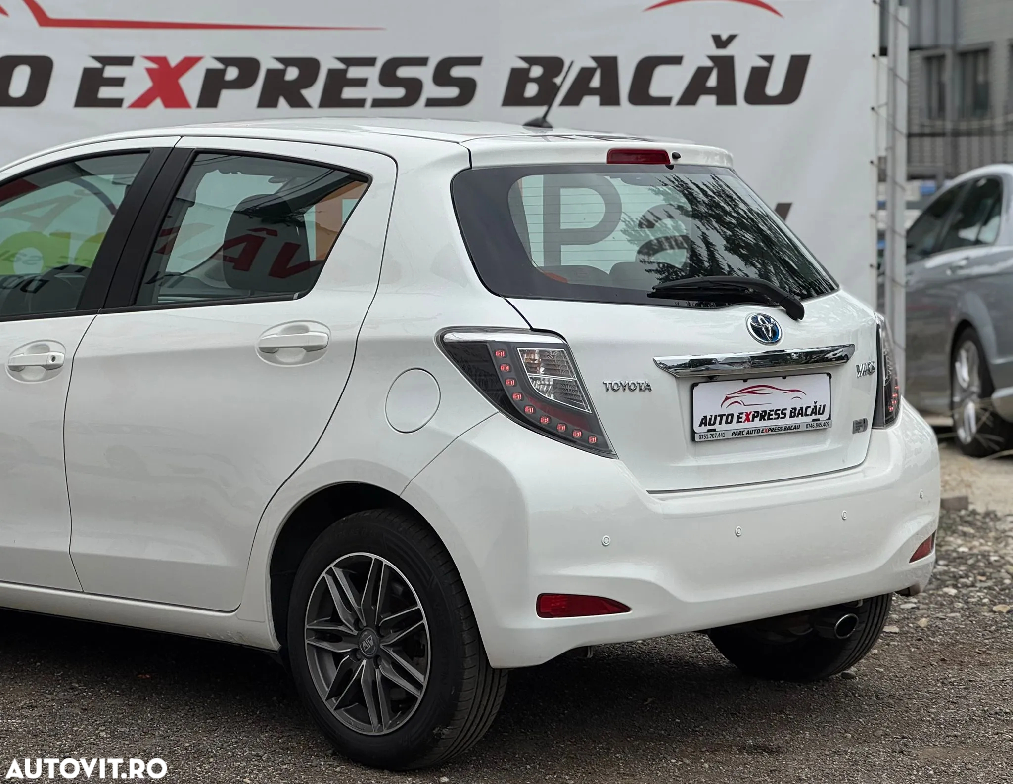 Toyota Yaris - 24