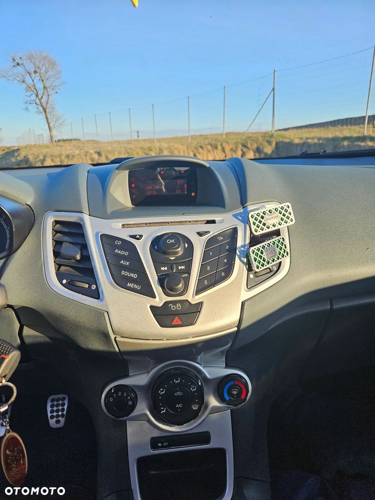 Ford Fiesta 1.6 Sport - 8