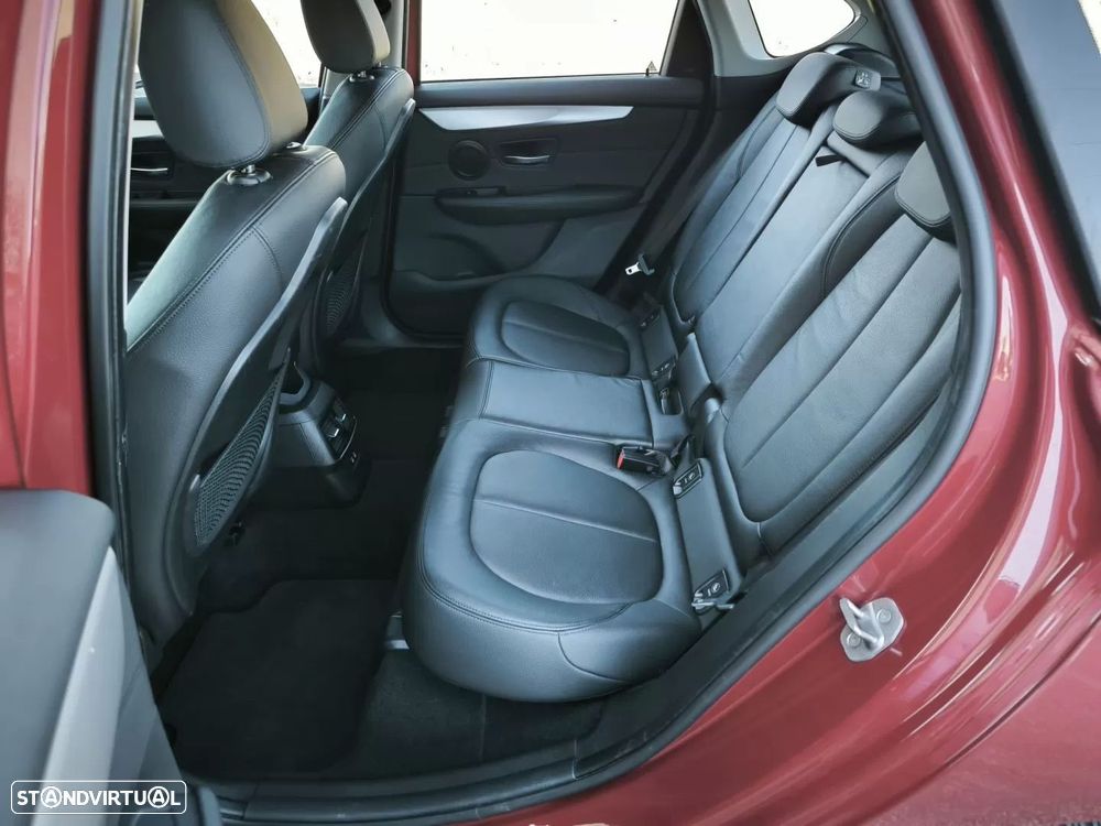 BMW 216 Active Tourer d Line Luxury - 30