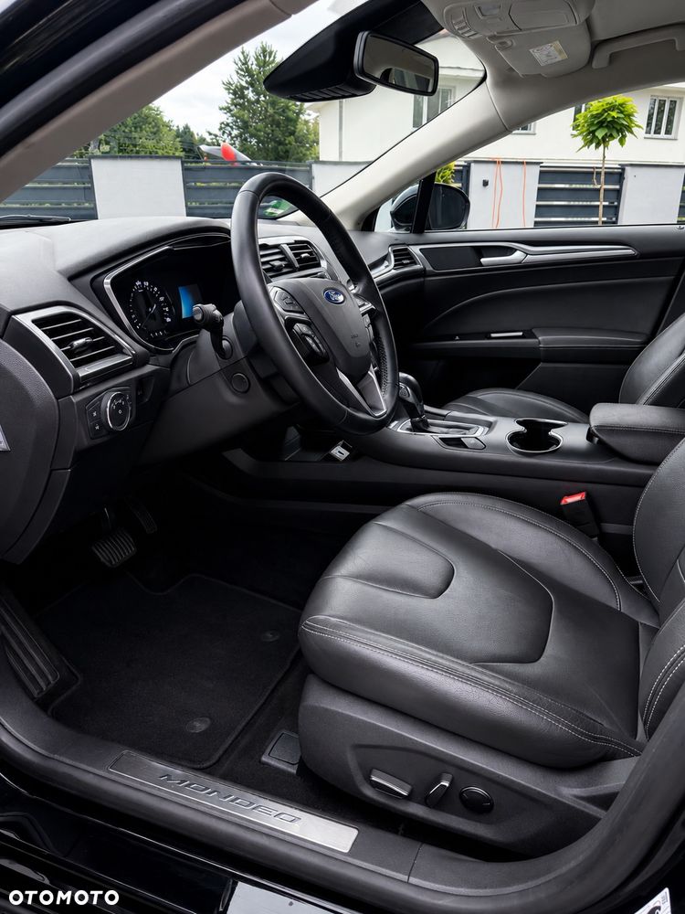 Ford Mondeo 2.0 Hybrid Titanium - 11