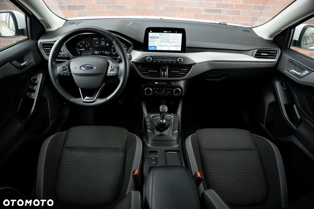 Ford Focus 1.5 EcoBlue STart-Stopp-System TITANIUM - 4