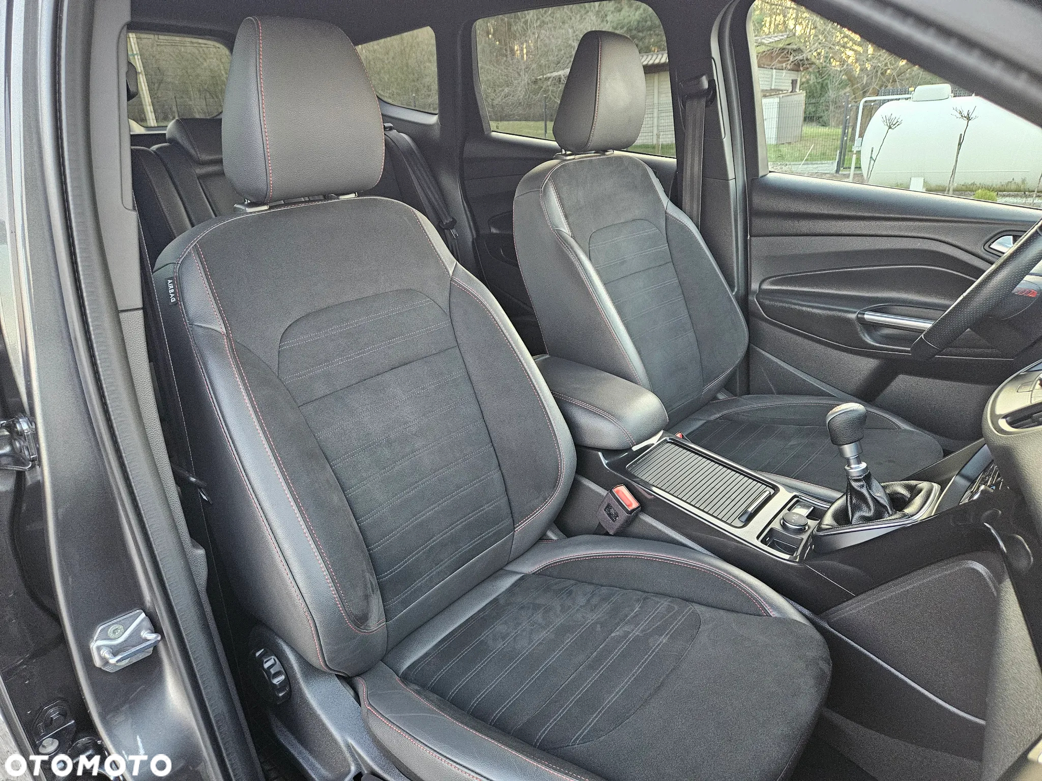 Ford Kuga 2.0 TDCi FWD ST-Line - 13