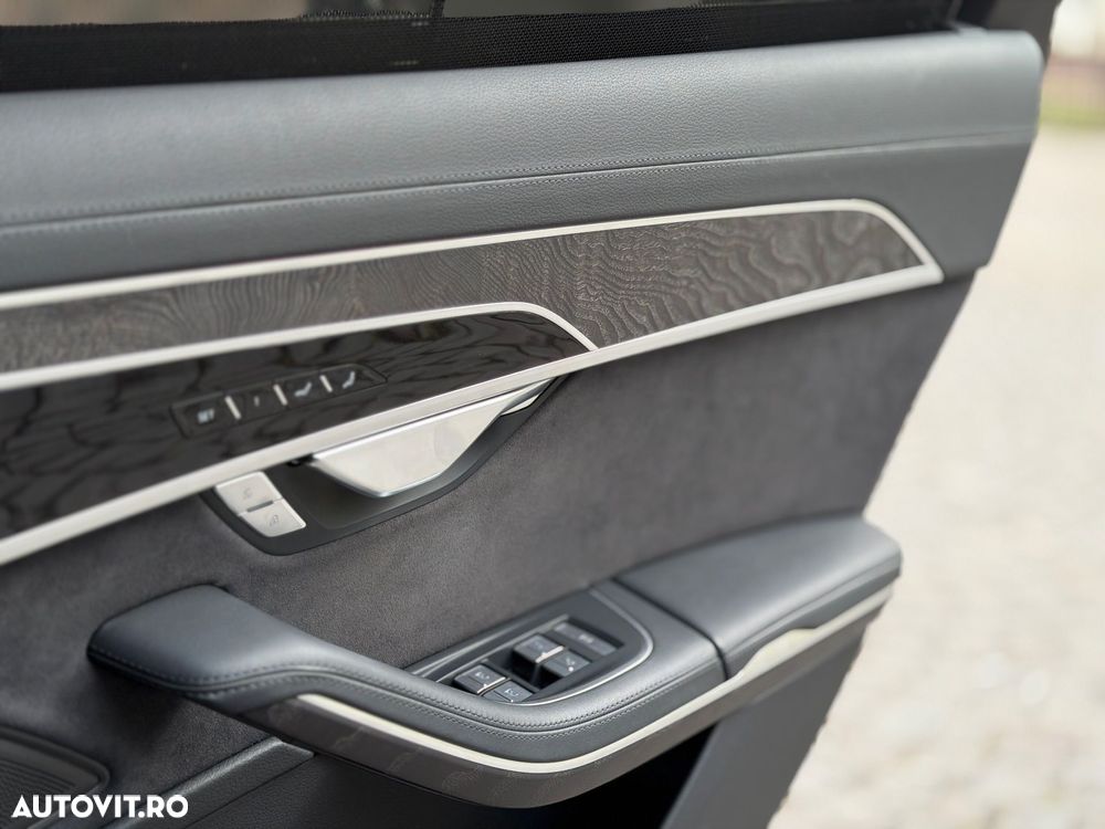 Audi A8 - 17