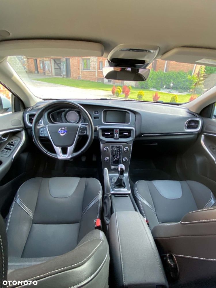 Volvo V40 D2 - 5