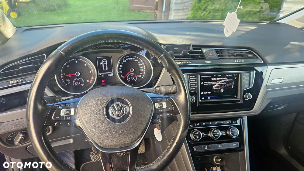 Volkswagen Touran 2.0 TDI BMT Comfortline - 4