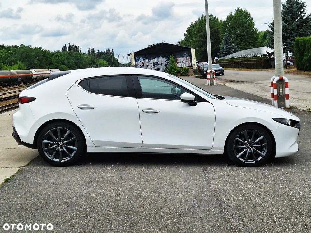 Mazda 3 SKYACTIV-G 2.0 M-Hybrid SELECTION - 28