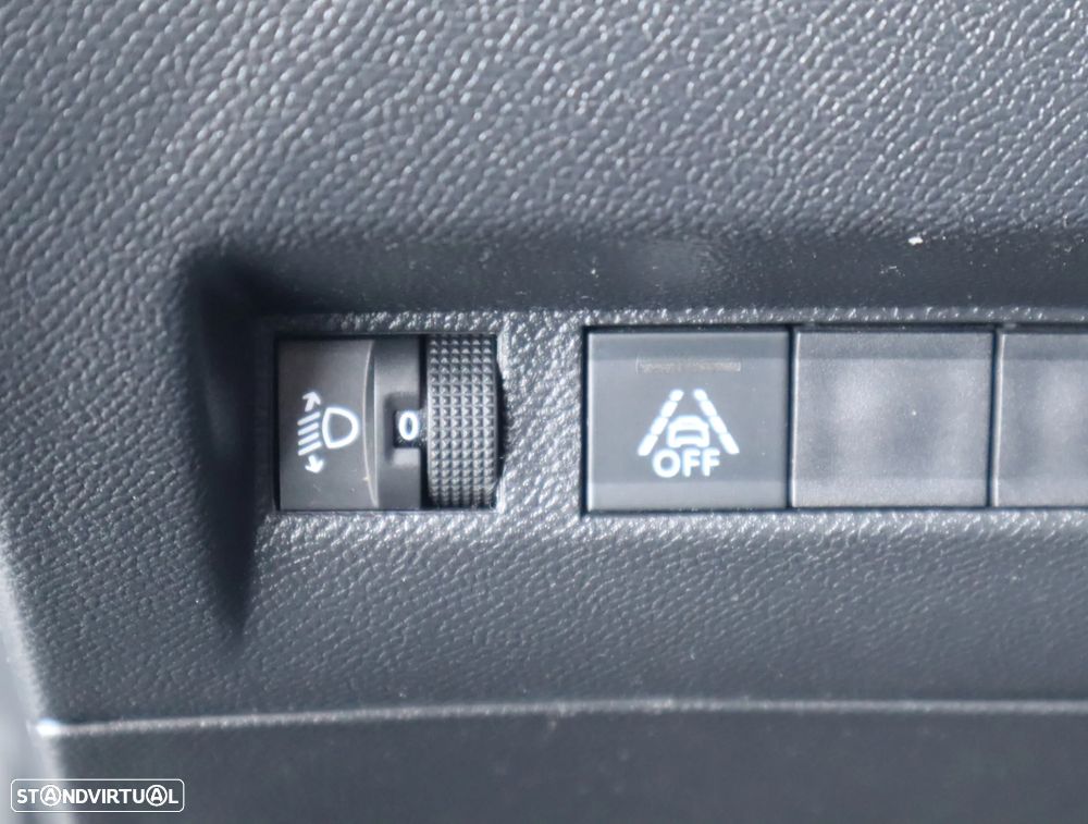 Peugeot 208 1.2 PureTech Active - 28