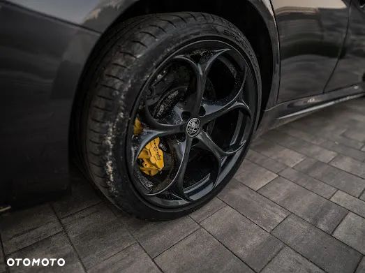 Alfa Romeo Giulia 2.9 Bi Turbo V6 Quadrifoglio - 21